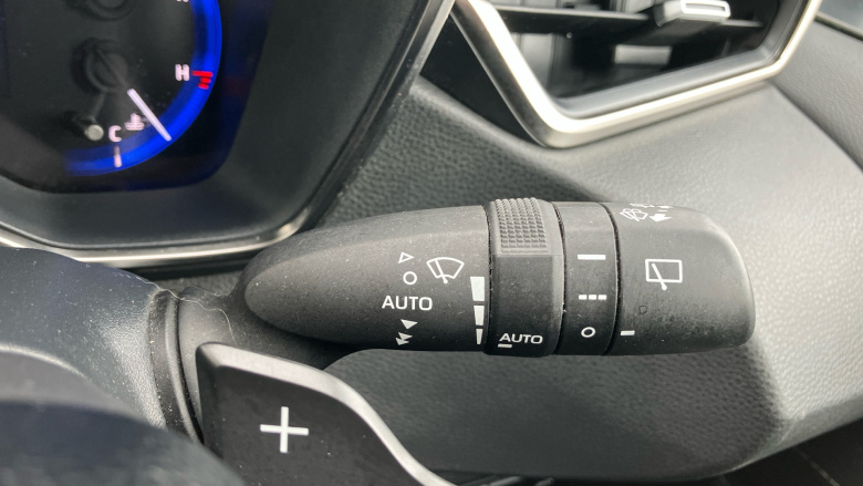 Toyota Corolla 2.0 VVT-i Hybrid Design 5dr CVT Hybrid Estate